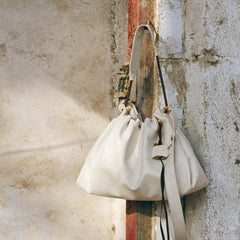 How to Carry a Top-Handle Bag Hands-Free: 7 Easy Methods