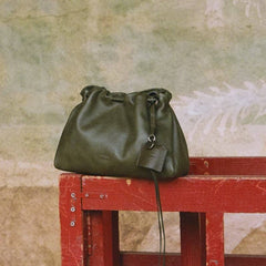 A Petite Woman's Guide to Handbags: 3 Common Mistakes to Avoid