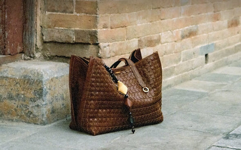 Tote Bag or Bucket Bag? A Complete Guide to Choosing the Perfect Bag