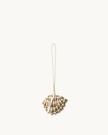 Dreaming Clam Charm Songmont Ripple White 